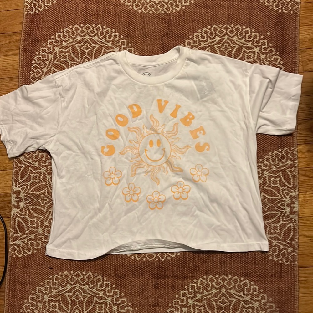 White cropped t-shirt size Medium